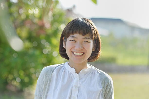矯正で口角が上がる！？第一印象を良くしよう