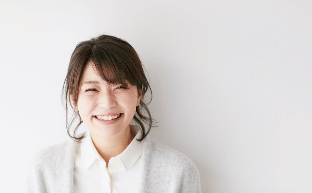 すきっ歯は歯列矯正で自然な笑顔に改善できる