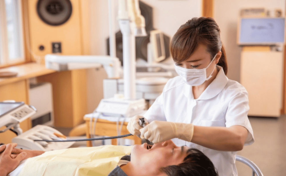 歯科医院で行うインプラント後の口臭治療